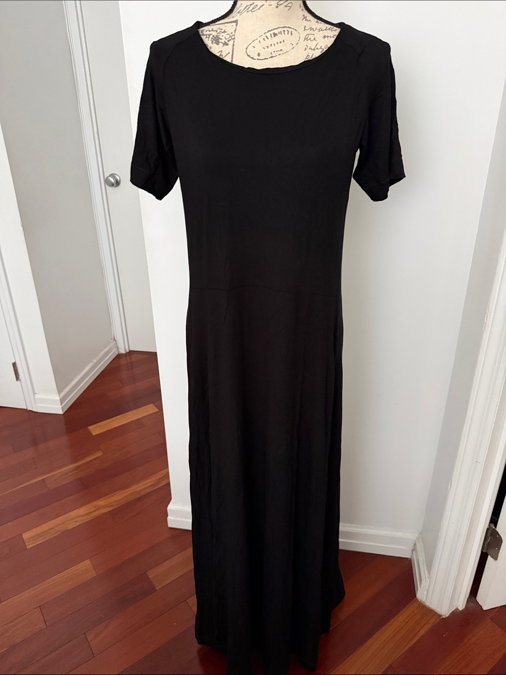 Classic Black Short-Sleeve Maxi Dress